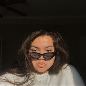 Meet your Posher, Caitlyn